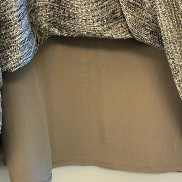 ANTHROPOLOGIE SUNDAY IN BROOKLYN Long Sleeve Metallic Top Women’s Size Medium - Picture 4 of 7